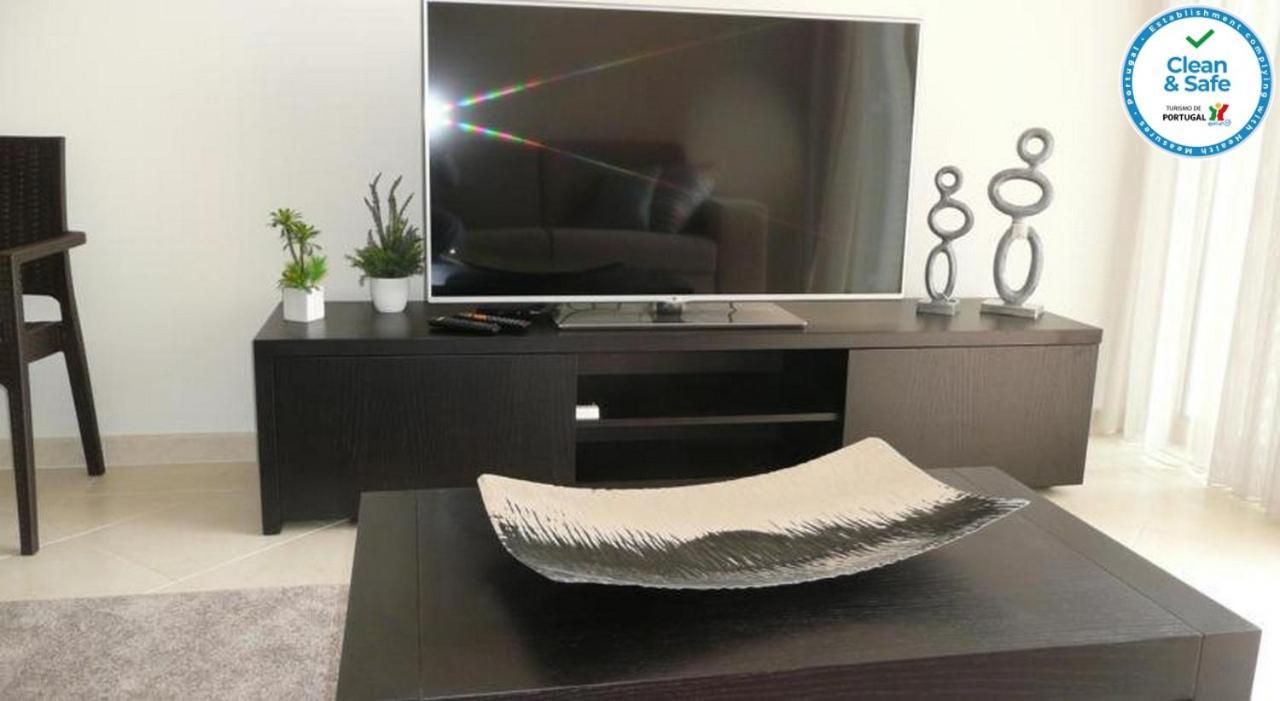 House F São Rafael Beach - Free Wifi&Airco, NETFLIX ready - 300m from the beach Albufeira Exterior foto