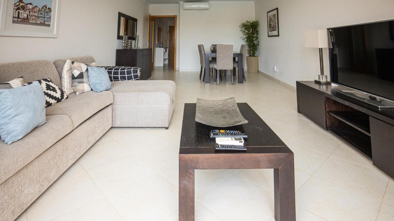 House F São Rafael Beach - Free Wifi&Airco, NETFLIX ready - 300m from the beach Albufeira Exterior foto